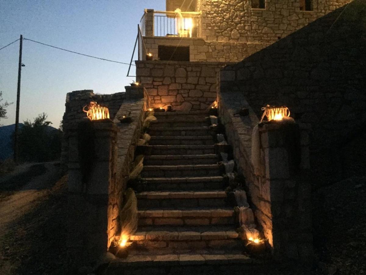 Panoraia Maisons Margariti Luaran gambar